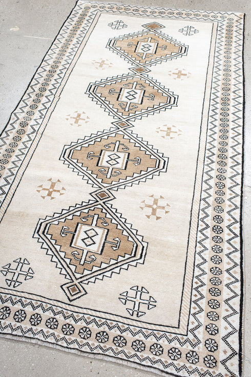 Antique Gabbe Area Rug (3' x 7')